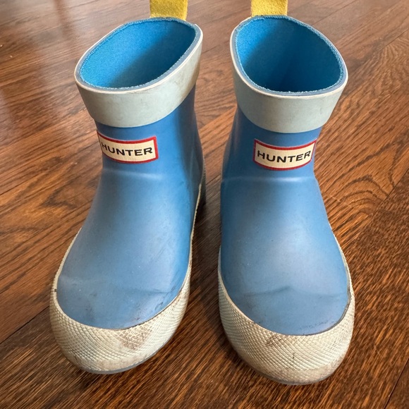Hunter Kids Blue Rain Boots - Picture 1 of 6